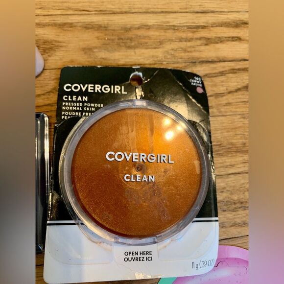 10 X COVERGIRL Wet Wild Makeup Bundle LOT Concealer Foundation Powder Lip Mascar - Picture 8 of 9